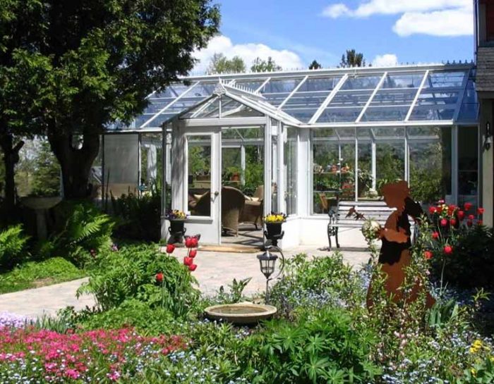 Greenhouse Manufacturers 101: Finding the Best among the Greens