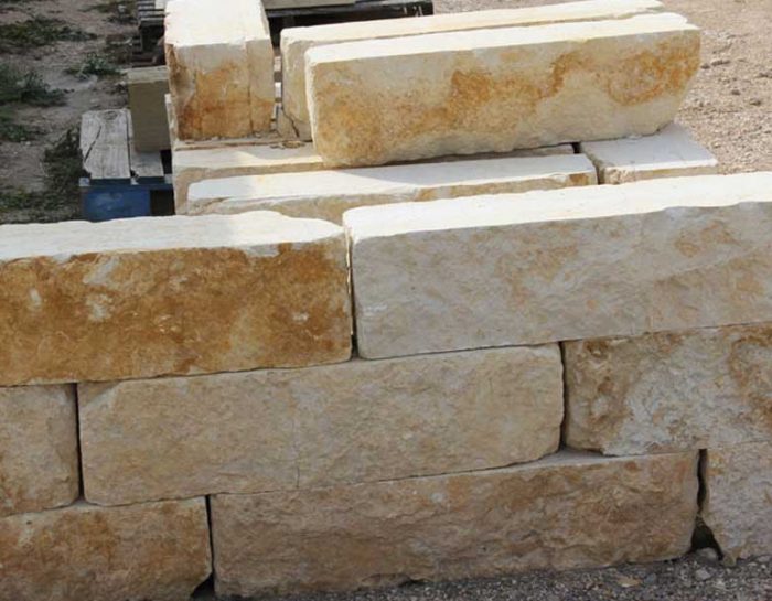 Choosing The Right Sized Limestone Blocks For Your Needs